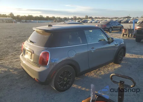 2022 Mini Cooper Se from USA, damaged, VIN WMW13DJ06N2R45738